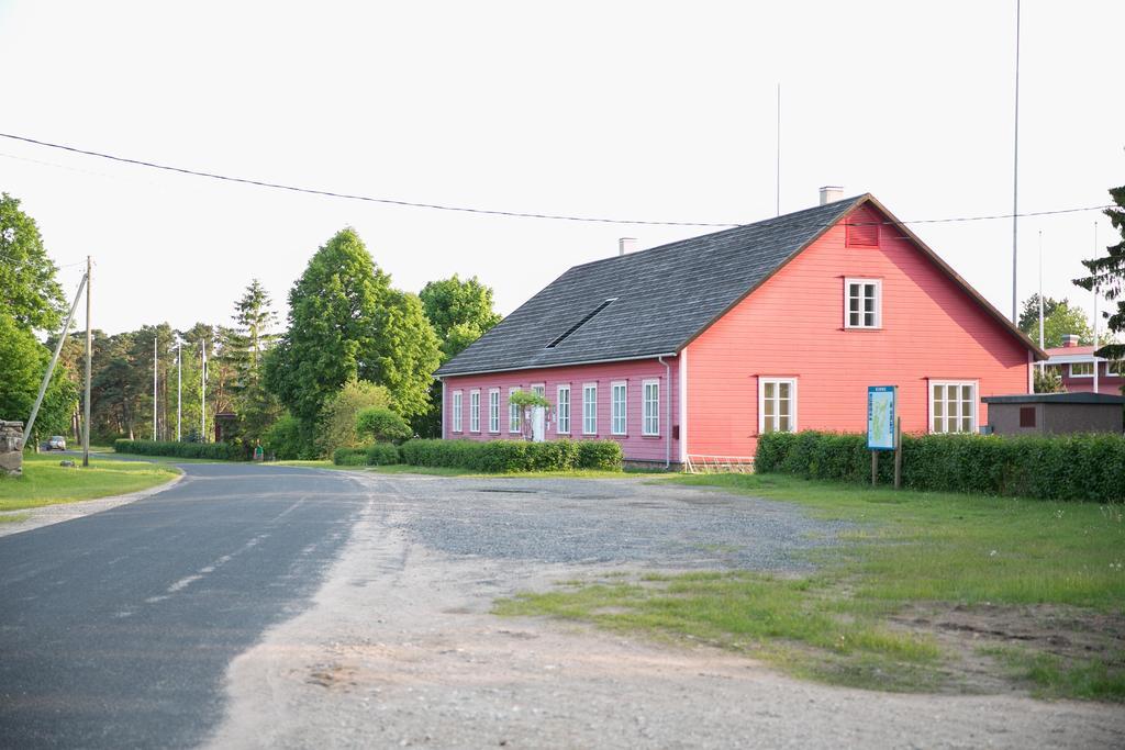 Kihnu Sadama Oeoemaja Guesthouse Lemsi Buitenkant foto