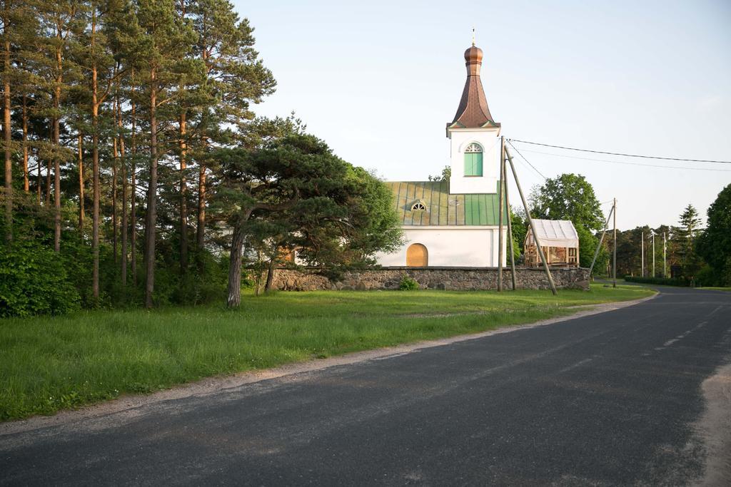 Kihnu Sadama Oeoemaja Guesthouse Lemsi Buitenkant foto