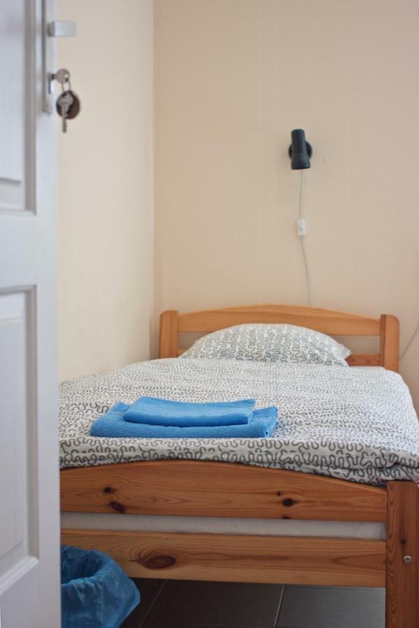 Kihnu Sadama Oeoemaja Guesthouse Lemsi Buitenkant foto