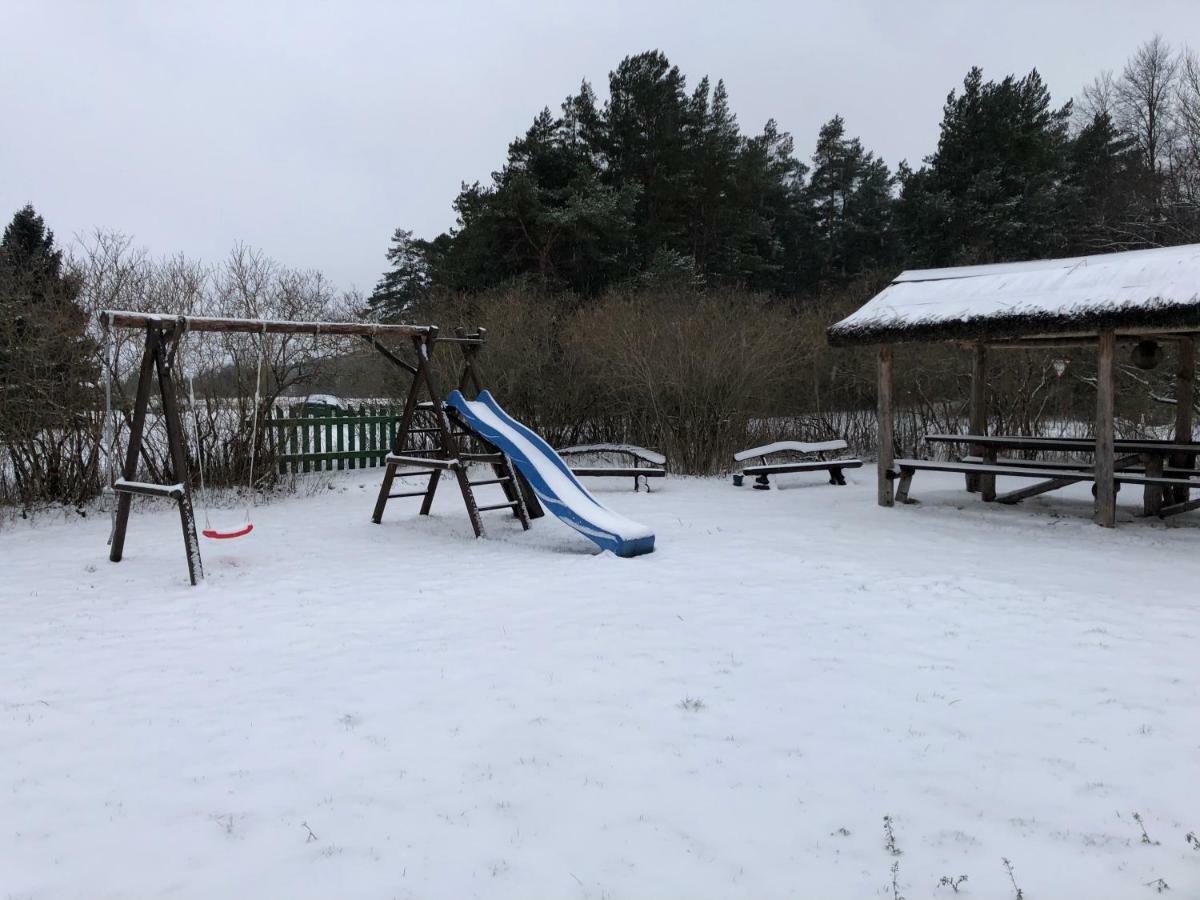 Kihnu Sadama Oeoemaja Guesthouse Lemsi Buitenkant foto